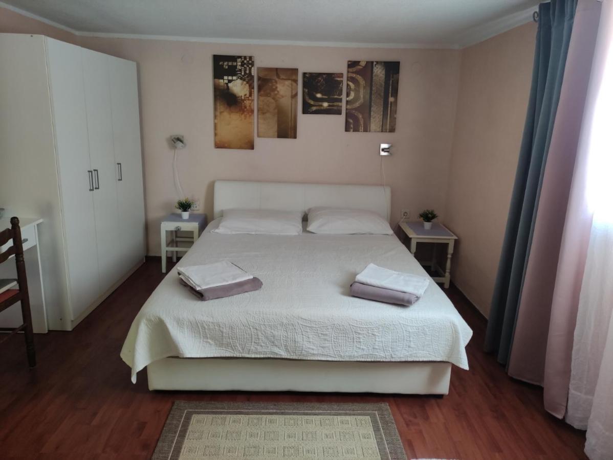 Apartman Tihana Crikvenica Buitenkant foto