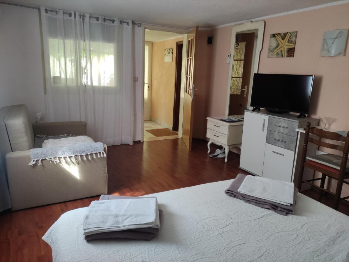 Apartman Tihana Crikvenica Buitenkant foto